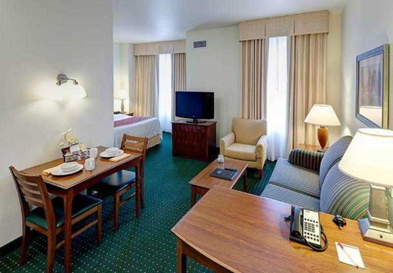Residence Inn Houston West Energy Corridor Bilik gambar